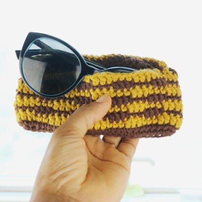 Wavy Sunglass Case