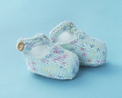 Cutie Booties - Free Knitting Pattern For Babies in Paintbox Yarns Baby DK Prints by Paintbox Yarns