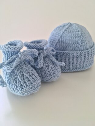 blue booties and hat