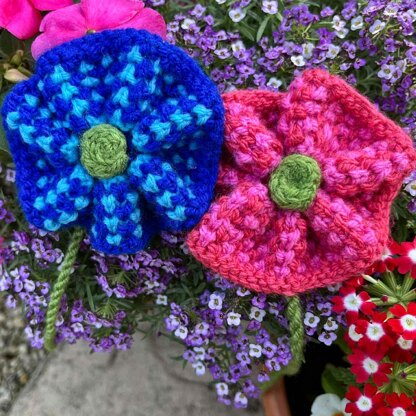 Twisted Tweed Flower Brooch Knitting Pattern - Free Knitting Pattern