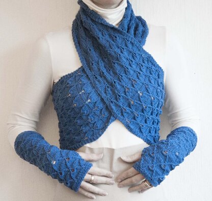 Open Triangles Cowl & Wristwarmers