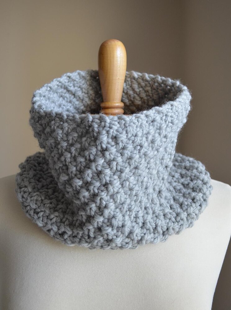 Bulky Cowl, Knit Neck Warmer Scarf Knitting pattern by Natalya1905