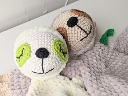 Kit Crochet With Me Amigurumi Sloth Mum and Baby by Casasol – Weft