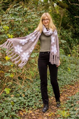 Stellar snowflake scarf