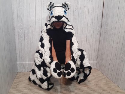 Crochet Snow Tiger Hooded Blanket