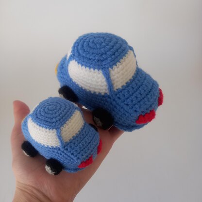 Crochet toy Car.