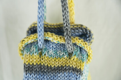 Lighthouse Pouch in Cascade Yarns North Shore Prints - DK407 - Downloadable PDF