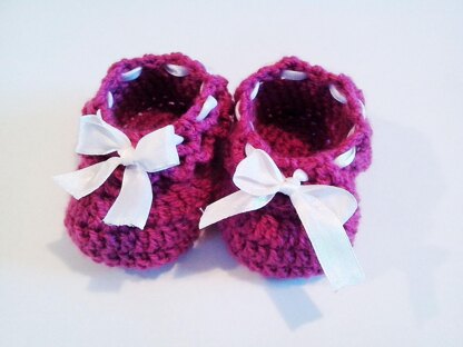 Simple baby ribbon shoes