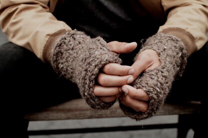 Harbourside Fingerless Gloves