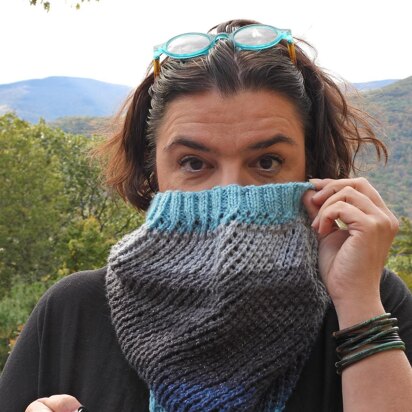 Easy Sloped Infinity Cowl