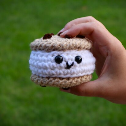 Cookie Ice Cream Sandwich Amigurumi