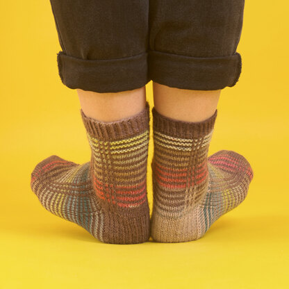 "Sunset Socks" - Free Socks Knitting Pattern in Paintbox Yarns Socks