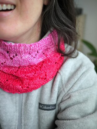 Daphne Cowl