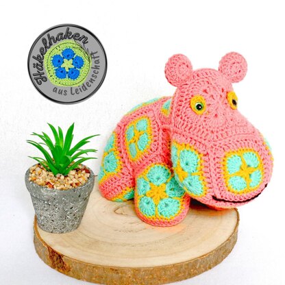 Nina The Baby - Hippopotamus with African Flowers