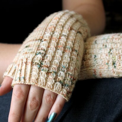 Aisneach Mitts