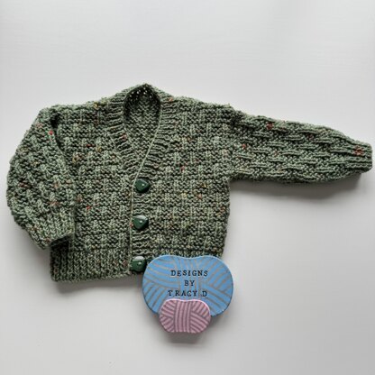 Damon V-neck Baby cardigan knitting pattern 0-9/12mths approx