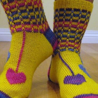 Hippie Heart Socks - knitting pattern