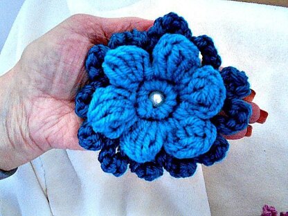 952 Layered Puff Flower