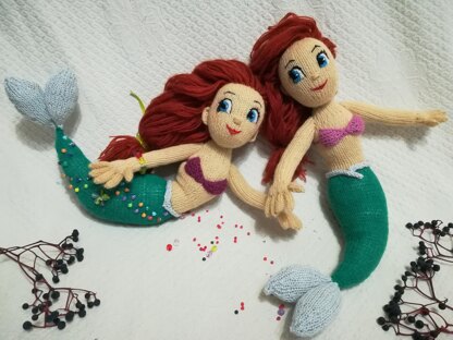 Toy knitting pattern, Knitting The Little Mermaid doll