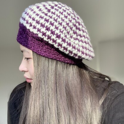 Classy Houndstooth Beret