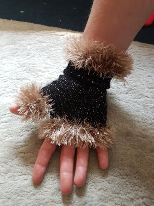 Glamorous Furry Fingerless Gloves