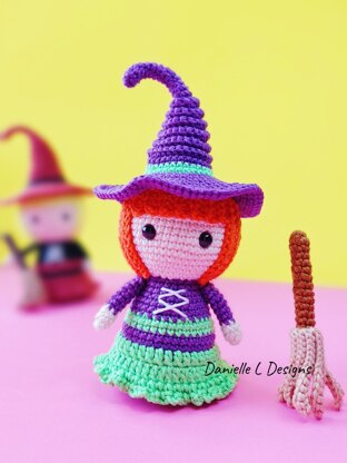 Halloween Witch doll amigurumi
