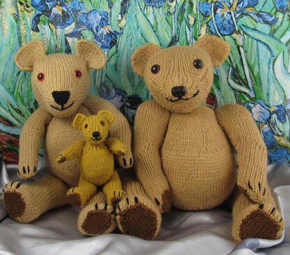 Classic Vintage Style Teddy Bear Family