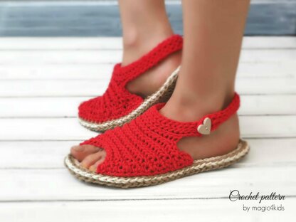 Sandals with rope soles