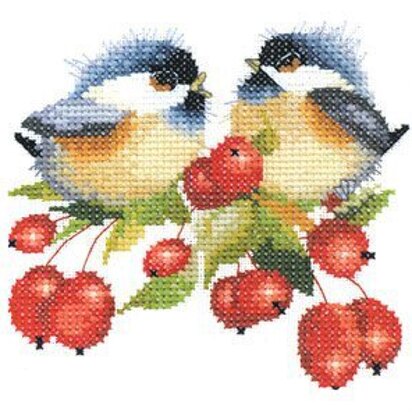 Heritage Berry Chick-Chat, 14 count Aida Cross Stitch Kit - 11cm x 11.5cm
