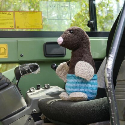 Max the Industrious Mole