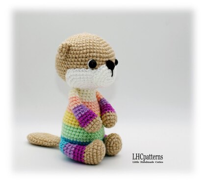 Otho the Otter Crochet Pattern