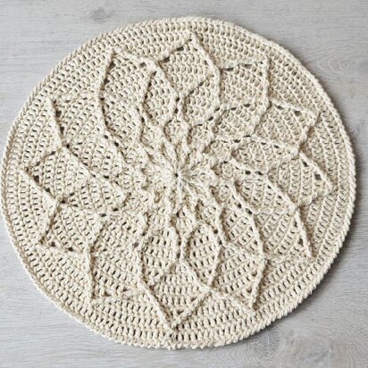 Minimalist Cabled Mandala