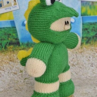 Reggie the Reptile Boy - knitting pattern