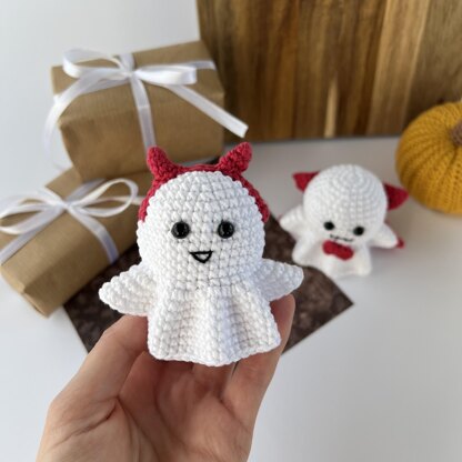 Crochet ghost pattern ornament Halloween decor Amigurumi pattern toy Car hanger