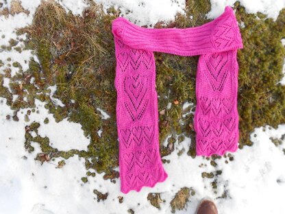 Framed Hearts Valentine Scarf