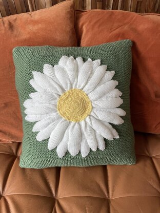 Daisy pillow
