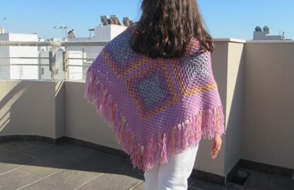 Poncho granny square