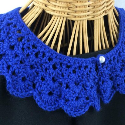 Shell Lace Collar