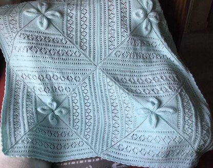 Baby shawl