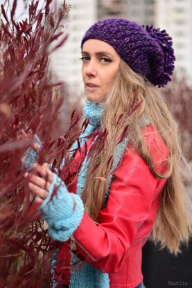 Olana knit hat with dreadlock pom