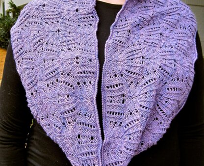 Otisco Bobble Lace Cowl