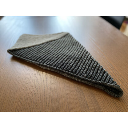 Freia Fine Handpaints Cyclone Cowl PDF