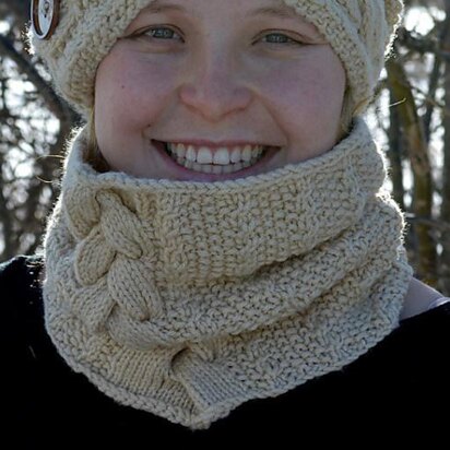 Song of Joy Cowl