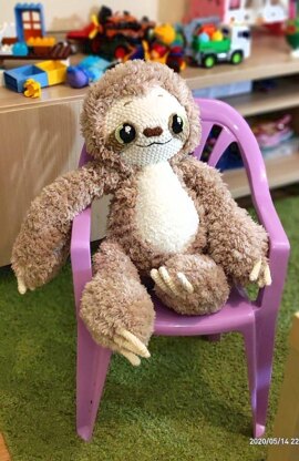 Lenny the Sloth + Eyes pattern (PDF + 9 videos)