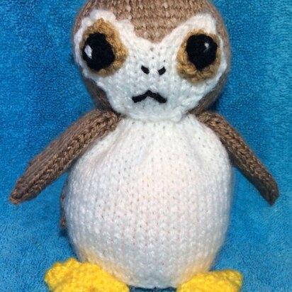 Star Wars Porg choc orange cover / toy - knitting pattern