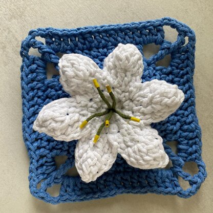 Easter Lily Granny Square