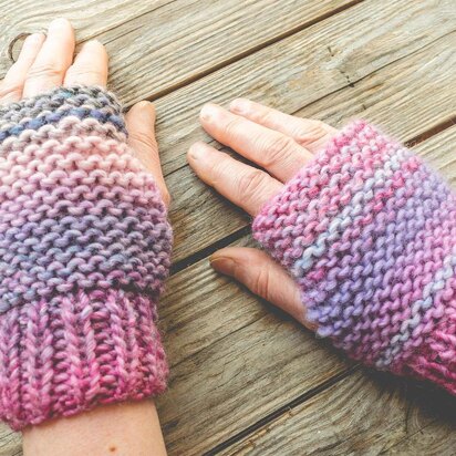 Beginner Garter Gloves in Rico Creative Melange Chunky