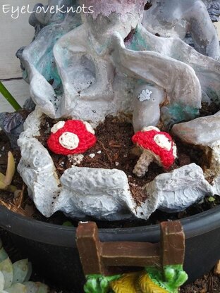 Faye's Lightweight Toadstool