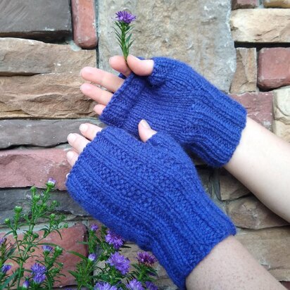 Stratus Fingerless mitts