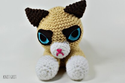 Grumpy "Flat" Cat Amigurumi